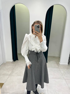 Fitted grey midi skirt