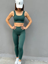 Load image into Gallery viewer, Emerald sport suit