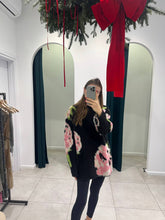 Load image into Gallery viewer, Black oversized sweater