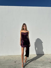 Load image into Gallery viewer, Purple corset dress with train detail