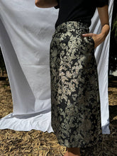 Load image into Gallery viewer, Midi skirt with butterflies