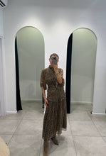 Load image into Gallery viewer, Ruched midi dress