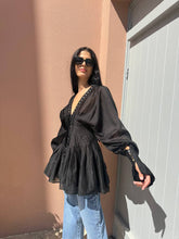 Load image into Gallery viewer, Black blouse with balloon sleeves